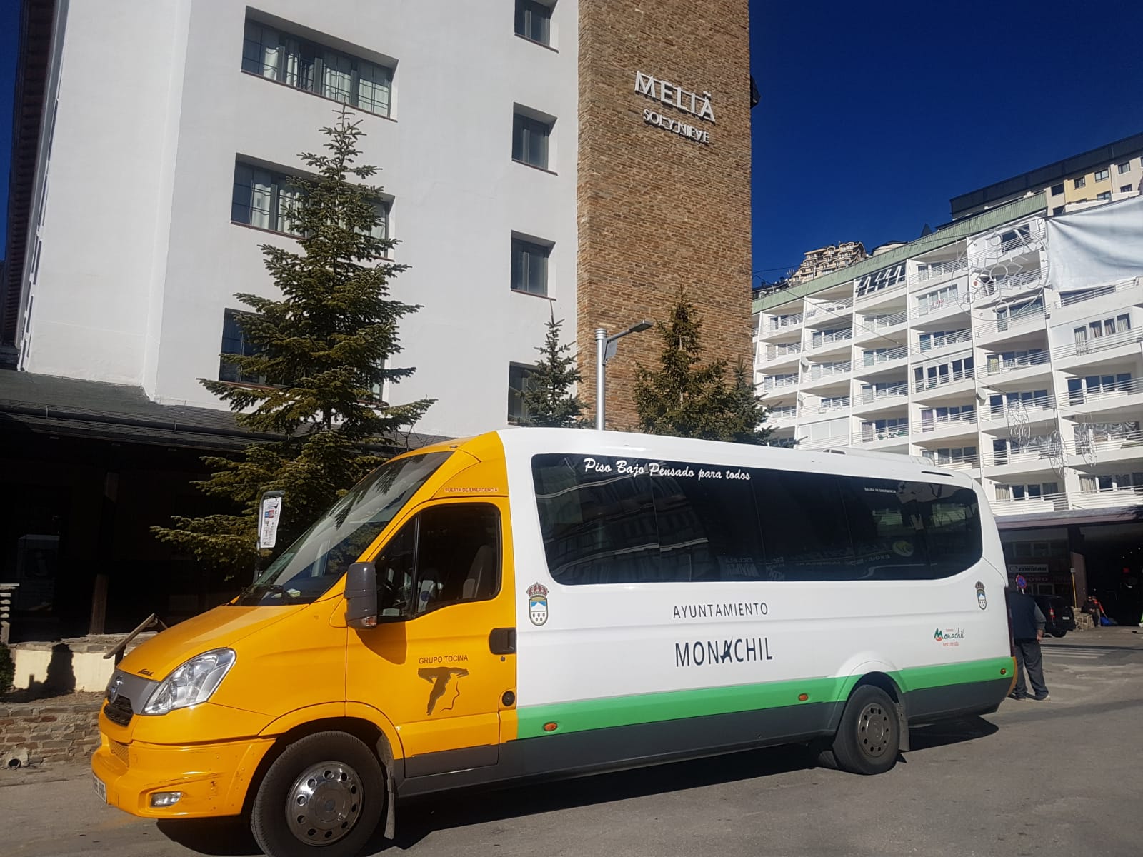 Taxis, buses and transfers