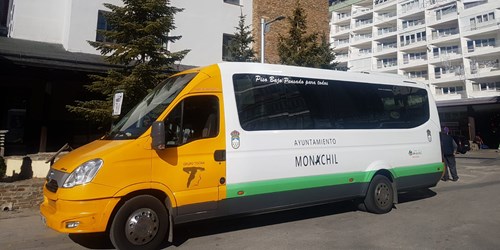 Taxis, buses and transfers