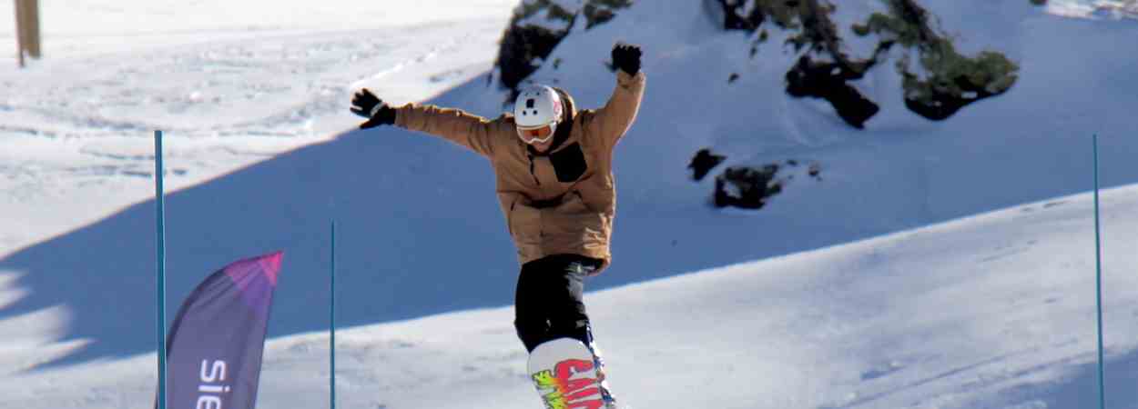 3 .Salto Snowboard 19 20