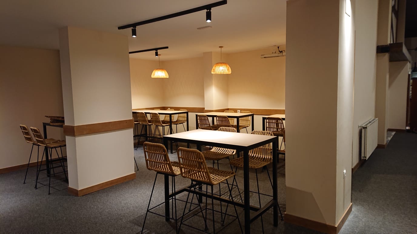 9Db7f580 7F21 4Ef3 9377 1025A0fe6fa3