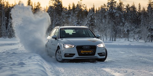 Continental Neumáticos te deja 5 consejos para conducir sobre nieve
