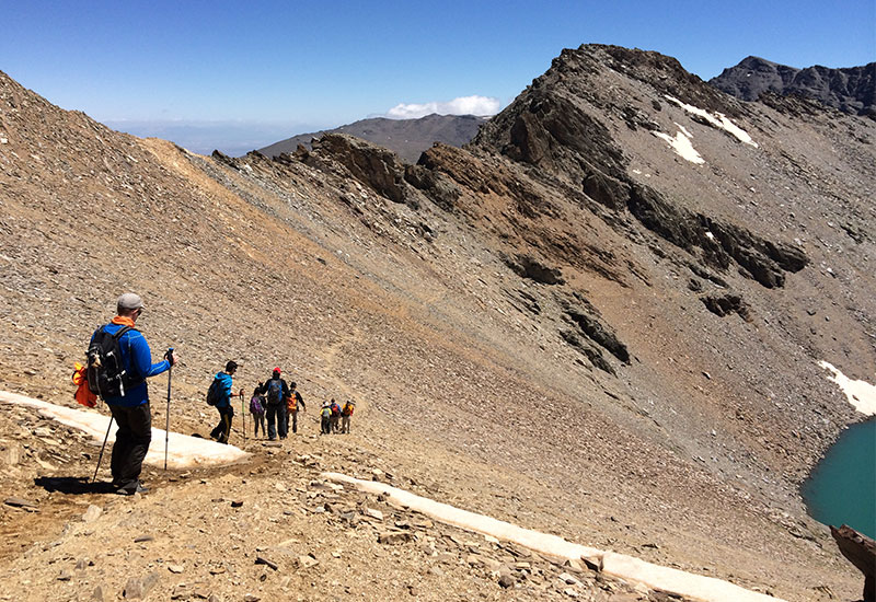 caja-trekking-mulhacen-caldera.jpg