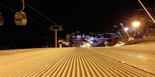 Sierra Nevada inaugura este domingo el esquí nocturno