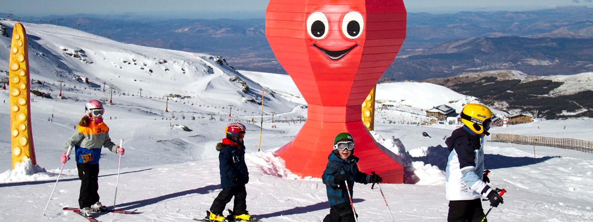 131229_pista del mar pulpo y niños saludando.jpg
